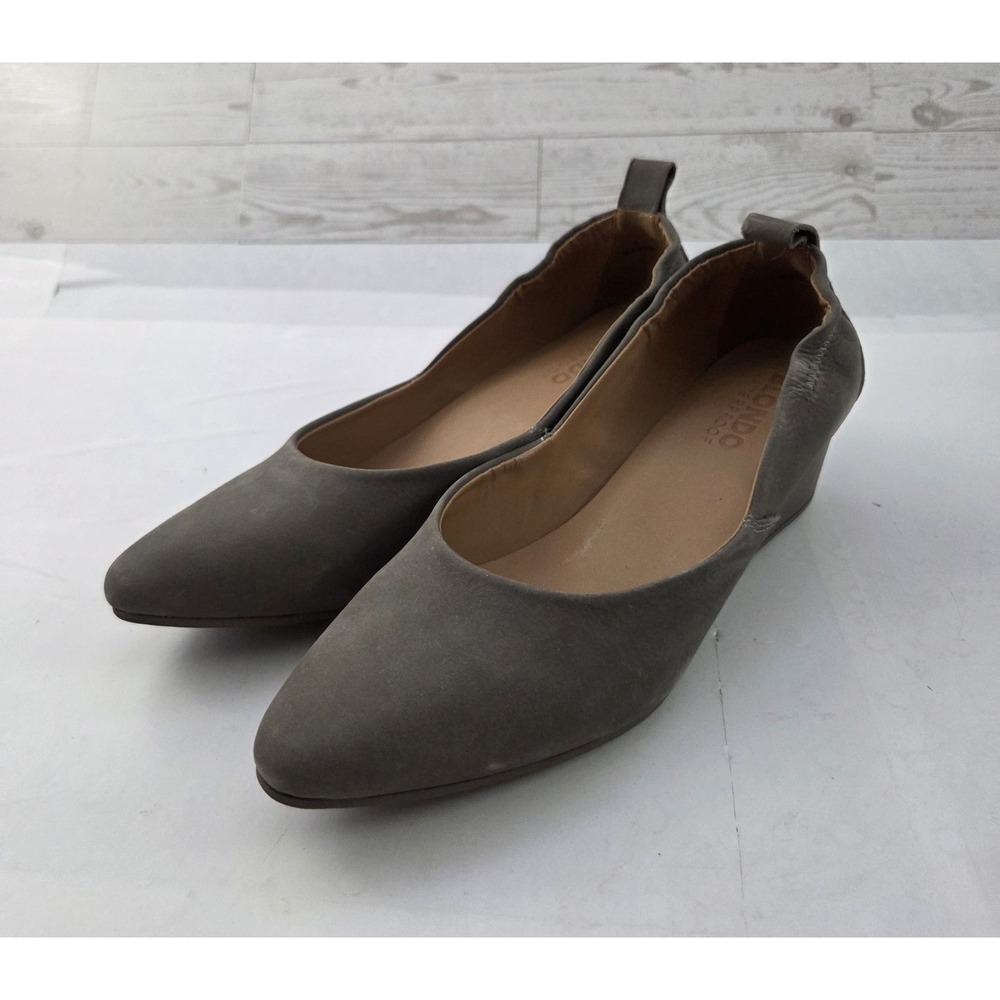 Blondo Flats Womens 9 Gray Waterproof Suede Slip On Minimalist Quiet Luxury Shoe